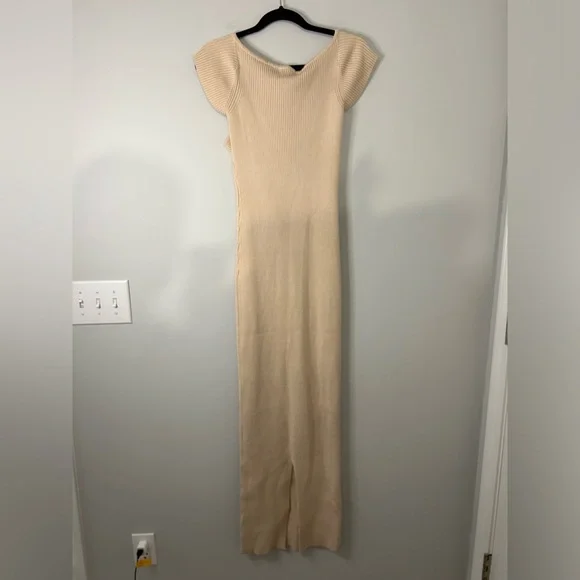 NWT Peppermayo Vanessa Knit Midi Dress in Ivory - Picture 5 of 7